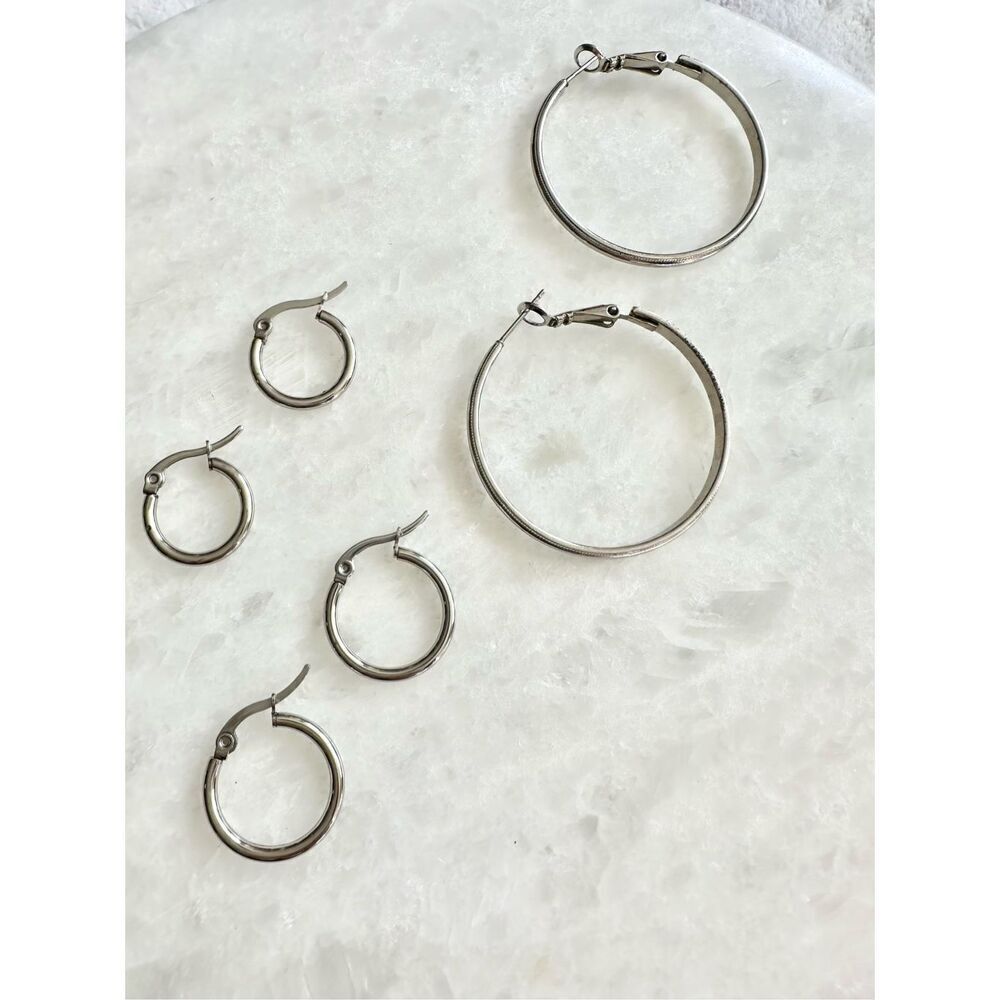 Set of 3 hoop earrings
